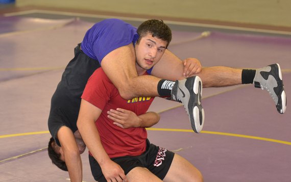 Isaiah Martinez returned this past week to Lemoore, spending the weekend with about 100 young wrestlers participating in a camp.